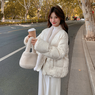 新中式国风V领印花羽绒服女2025年冬季新款独特设计加厚保暖外套