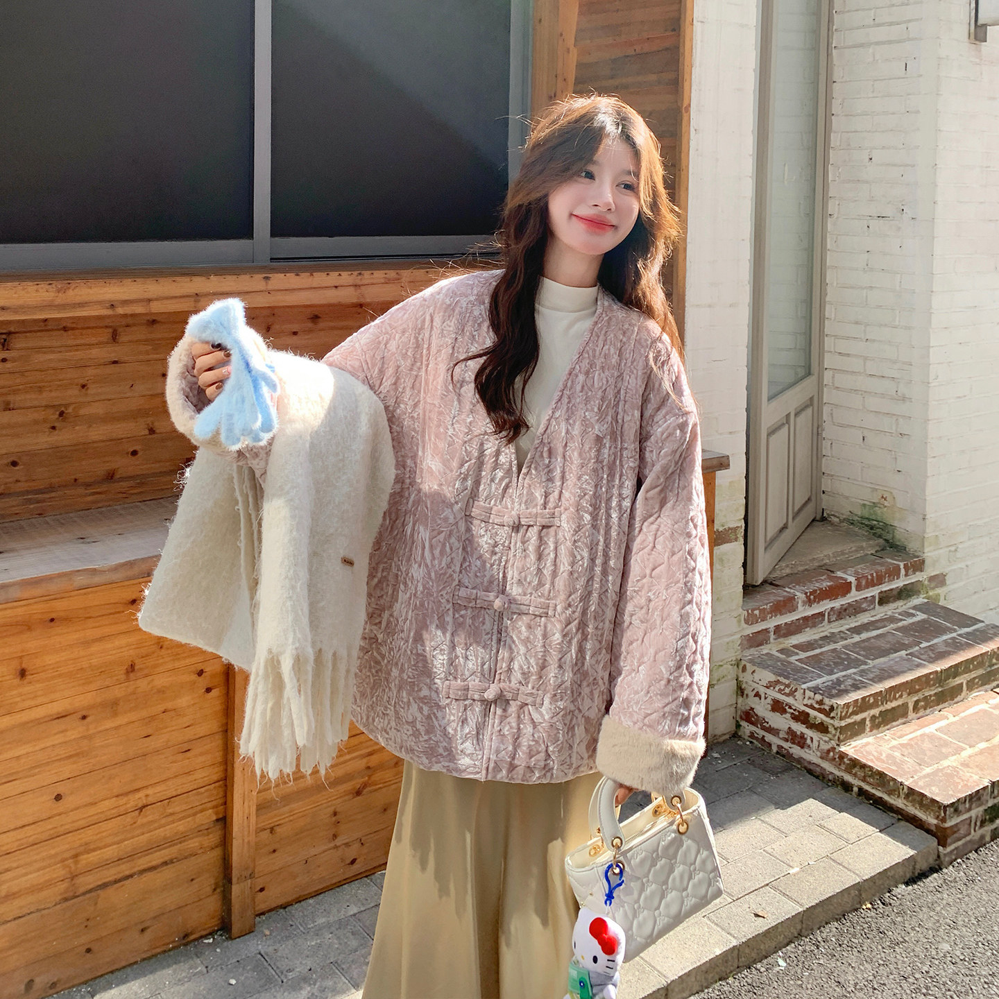 浅粉色设计感仿真毛温柔风羽绒服女2025冬新款白鸭绒加厚保暖外套