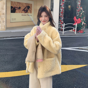 黄色温柔风奶呼呼羊羔毛外套女2025冬季新款加厚保暖皮毛一体棉服