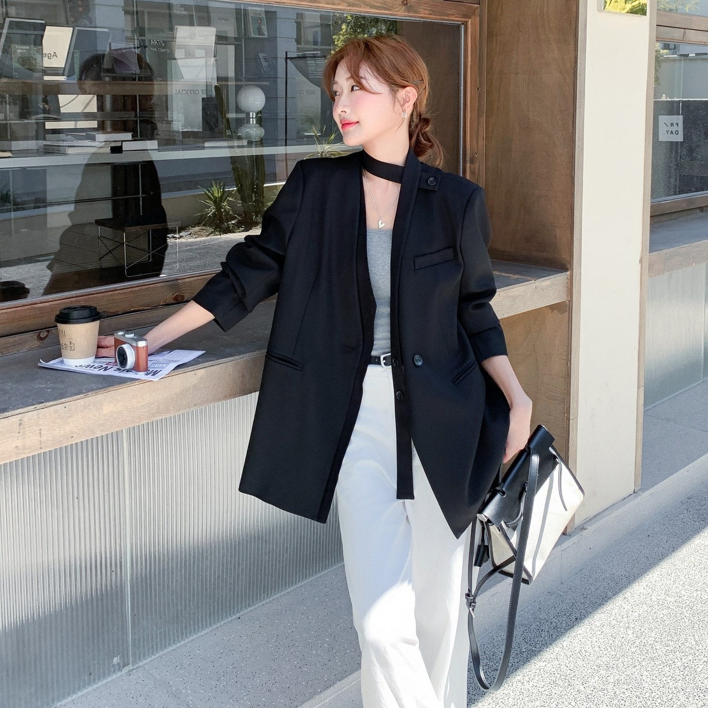 黑色气质高级感飘带西服外套女2026春季新款时髦减龄休闲范小西服