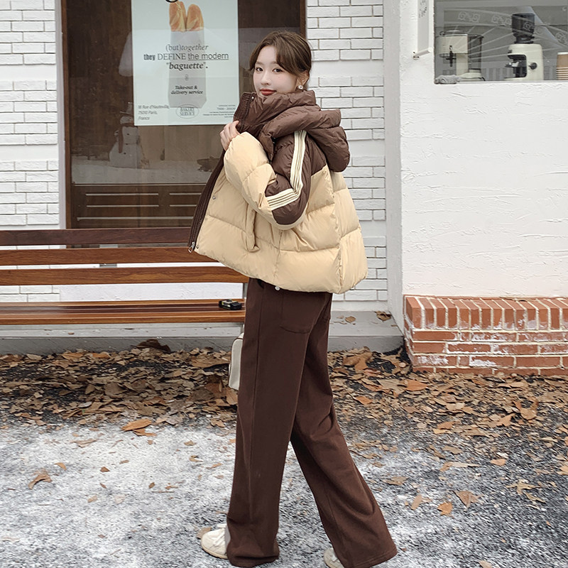 时尚撞色连帽休闲短款羽绒服女冬季2024年新款小个子加厚保暖外套