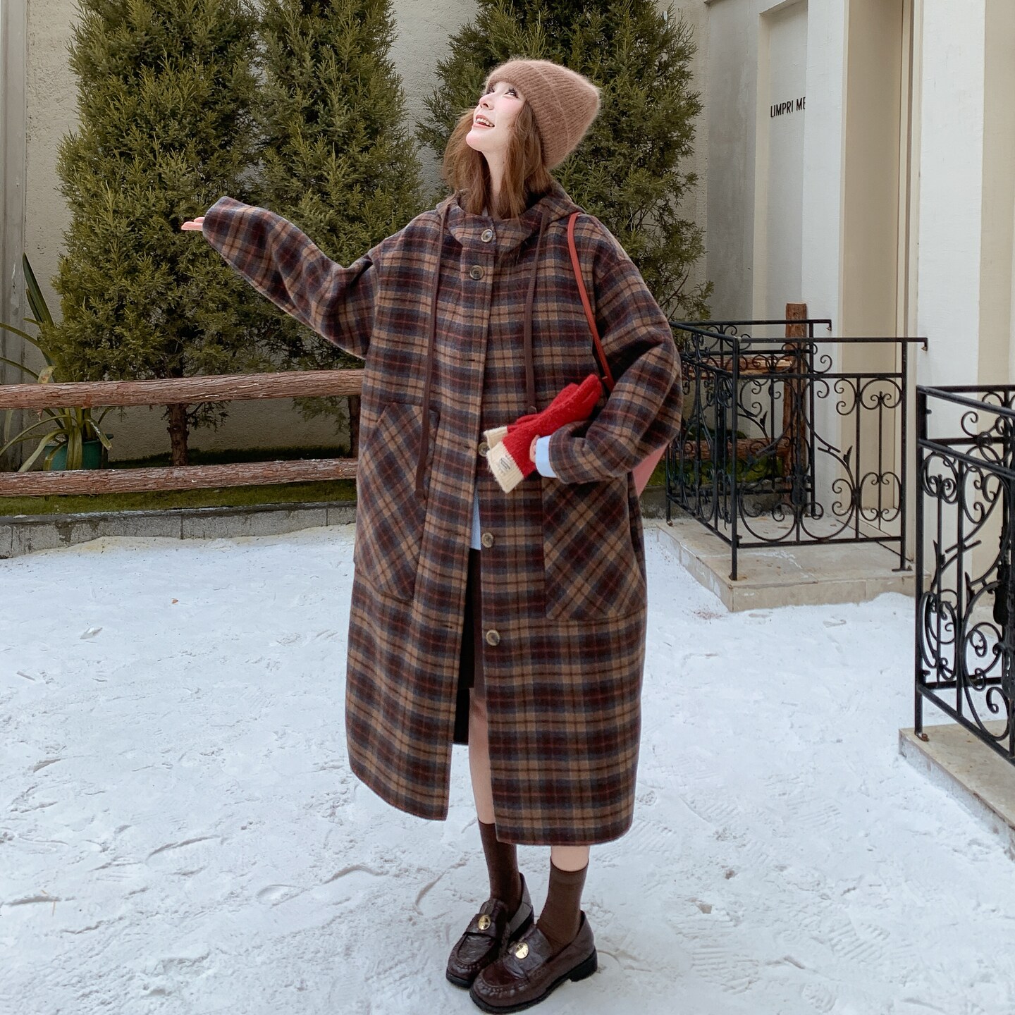 韩系格纹撞色双面呢羊毛大衣女2025冬季新款加厚保暖连帽毛呢外套