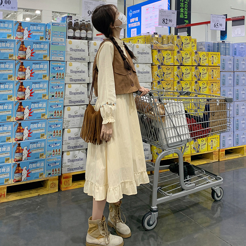 新中式国风刺绣盘扣连衣裙套装女2026年春季新款文艺范马甲两件套