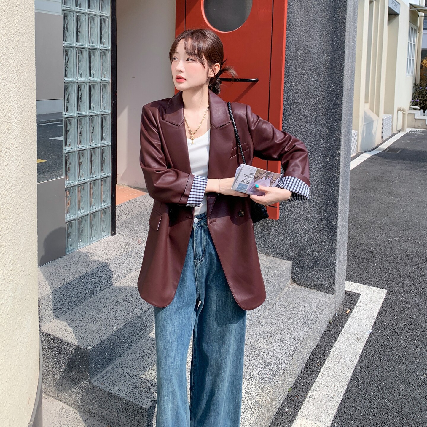 酒红色复古氛围感皮西服外套
