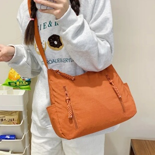 Large Shoulder Bag Lightweight Capacity Women Trendy Nylon