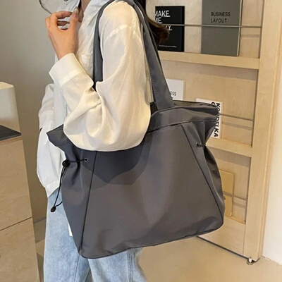Casual Fashion Large Capacity Tote Bag Simple Travel Women