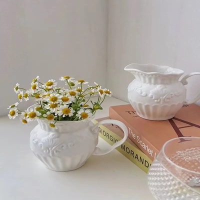 Fashion Retro Relief Ceramic Living Room Desktop Decoration