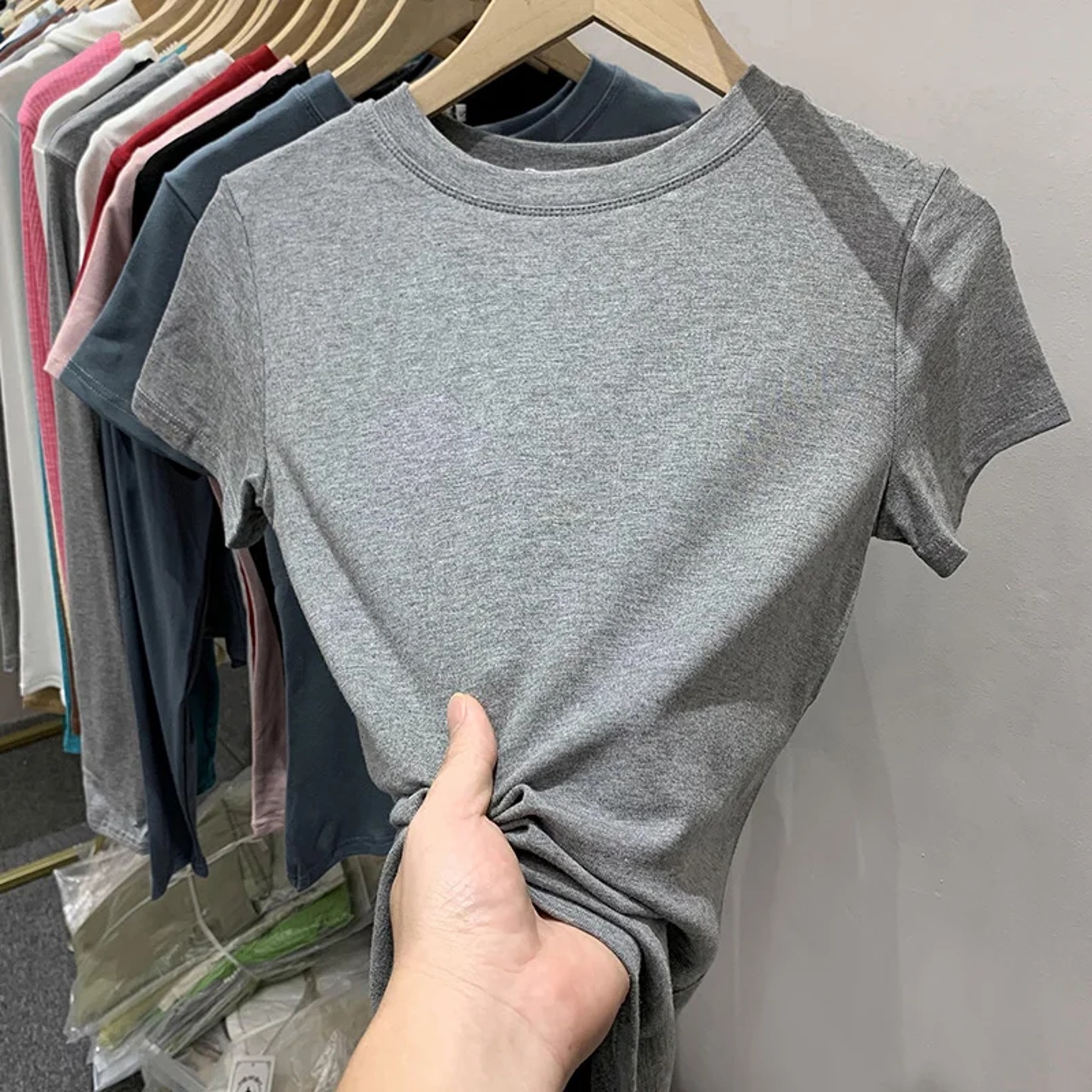 2025 New 100% Cotton T Shirt Women Summer Slim Solid Basic