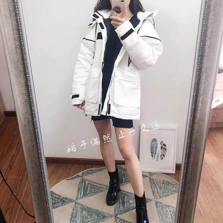飞越银河系 2024冬装新款休闲撞色拉链装饰连帽羽绒服女宽松小众