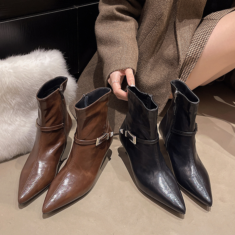 御姐风气质高跟瘦瘦靴女2025新款短筒皮带扣靴秋冬季时装皮靴子