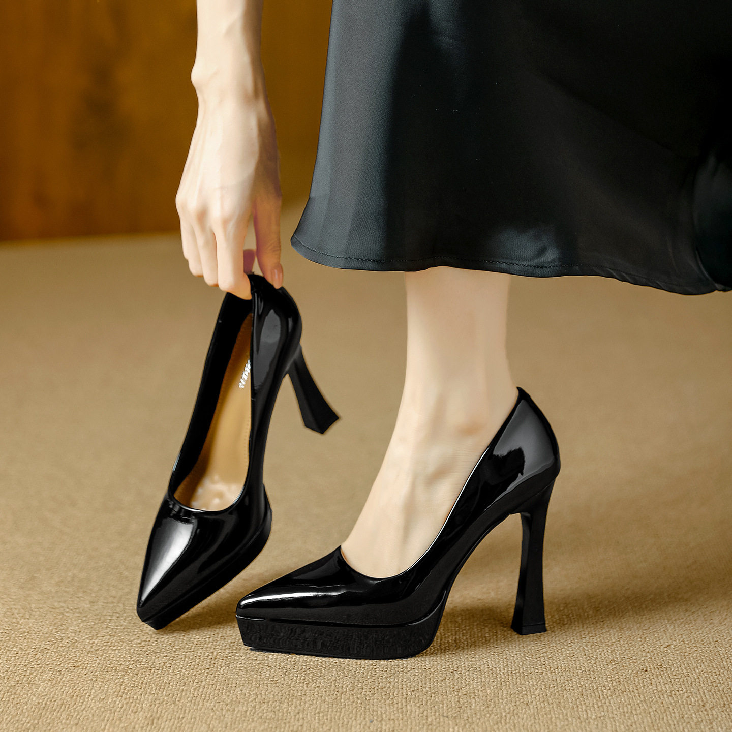 防水台不累脚超高跟鞋2026春季新款气质尖头细跟漆皮性感浅口单鞋