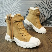 真皮冬季 女靴子C4 新款 羊毛一体马丁靴系带保暖中筒靴平跟韩版