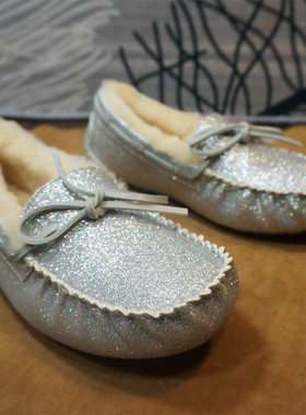 超值回馈新款真皮羊毛豆豆鞋套脚亮片系绳包子鞋懒人保暖鞋9-11A