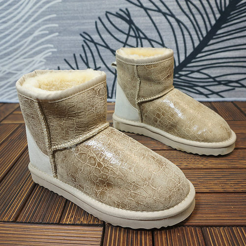 超值处理（看说明）冬季新款真皮羊皮毛一体雪地靴 短筒靴  93-2