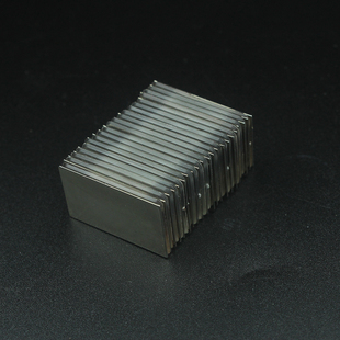 超薄N52高性能 钕铁硼稀土永磁铁 强磁 长方形 高强力30X18X0.5MM