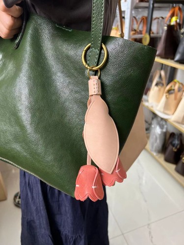 郁金香挂件头层牛皮包包挂饰