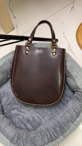 托特包小众简约通勤牛皮大容量