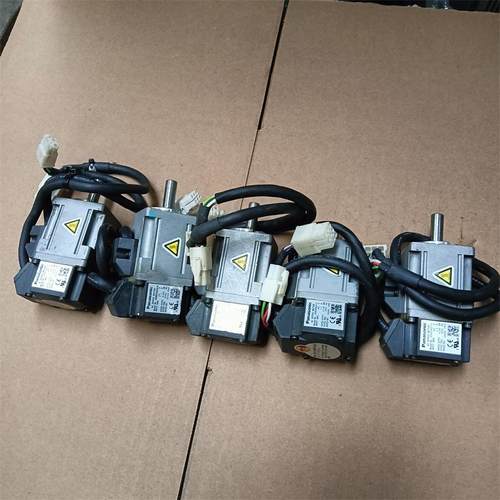 MSMD5AZS1A MSMD022P1V MUMA5AZP1S MUMA012P1S松下伺服电机 包好