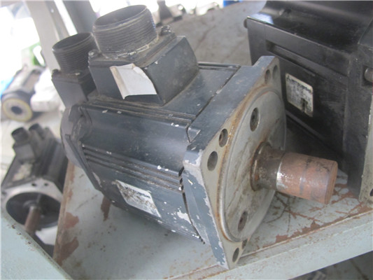 HC-RFS103三菱伺服电机