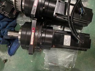 SP安川伺服电机SGM 减速机CP J602A 04A3G26 25A