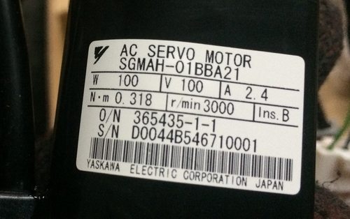 全新SGMAH-01BBA21电机安川