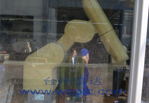 RV-2A 二手工业机器人 2kg 三菱机械手