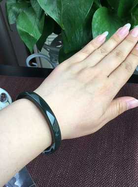 正品和田玉时尚版玉手镯玉质细腻柔润有光泽赠送精美包装盒