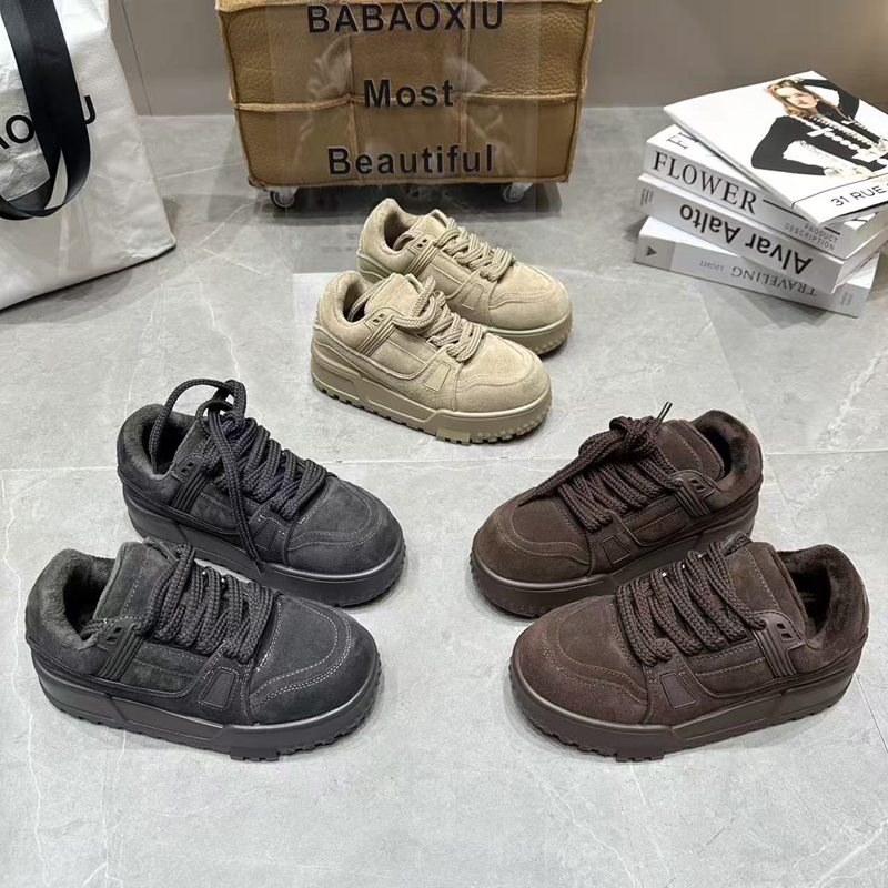 2025冬季新款磨砂真皮厚底增高休闲板鞋女加绒系带百搭胖丁面包鞋