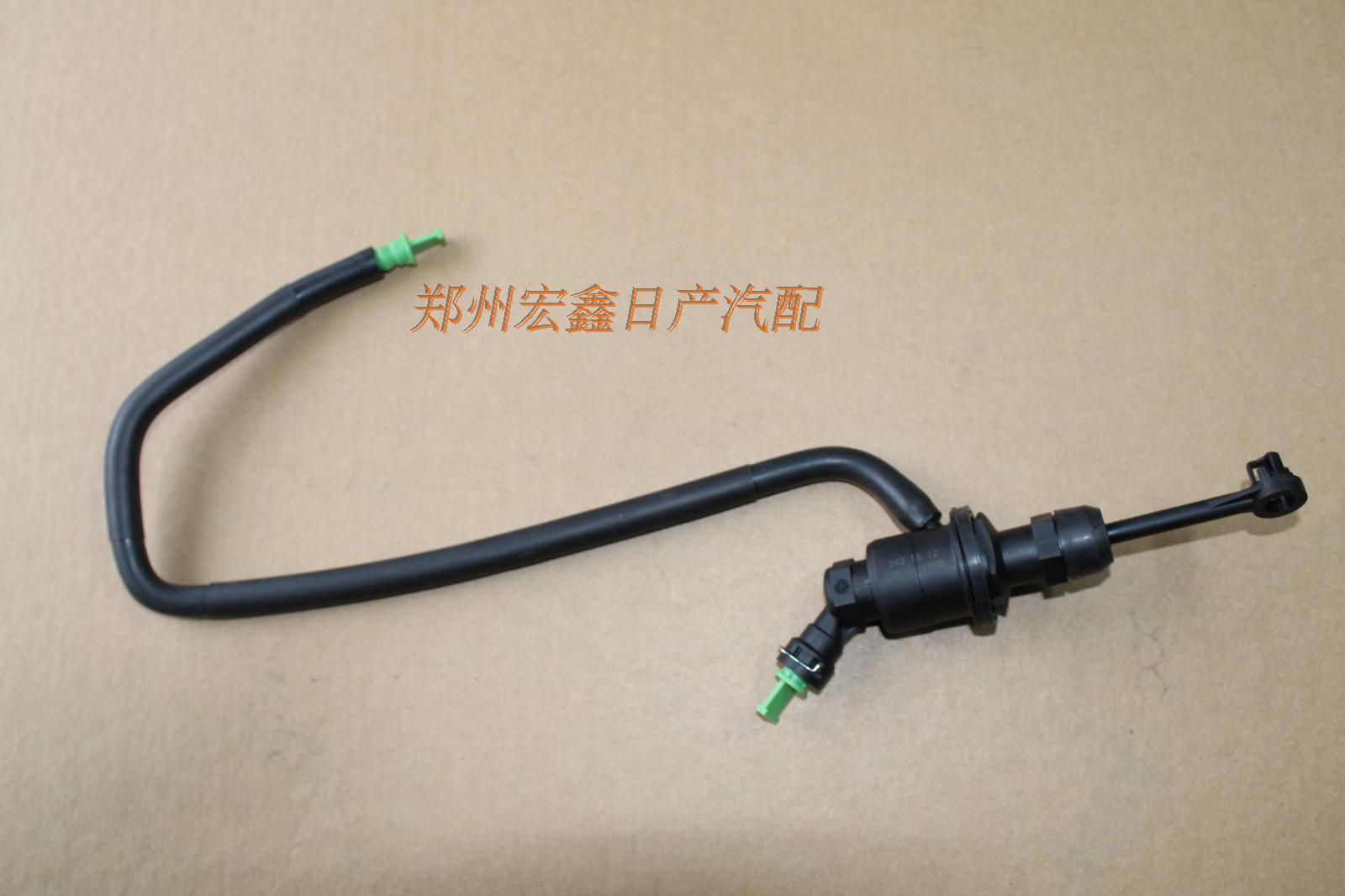 NV200帅客HR16离合器总泵