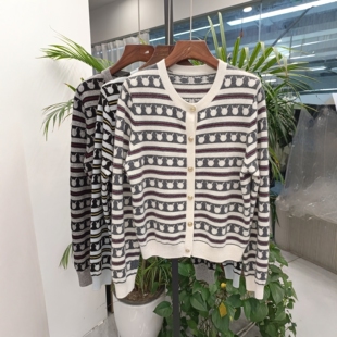 英伦时尚撞色条纹小香风名媛气质纯山羊绒短款外搭显瘦针织开衫女