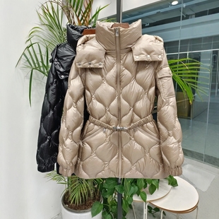 品牌篙货大朵90白鹅绒一手长羽绒服女冬新款时尚收腰连帽保暖外套