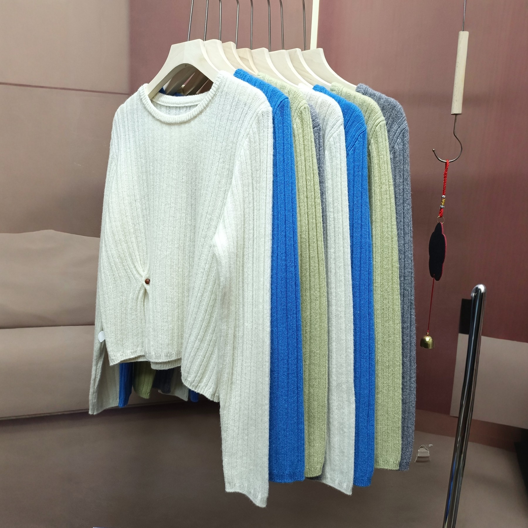 云朵般柔软细腻亲肤纯色绵羊毛坑条开叉低圆领秋冬内搭针织羊毛衫,女装/女士精品,毛衣,淘宝优惠券,粉丝福利购,淘宝优惠卷