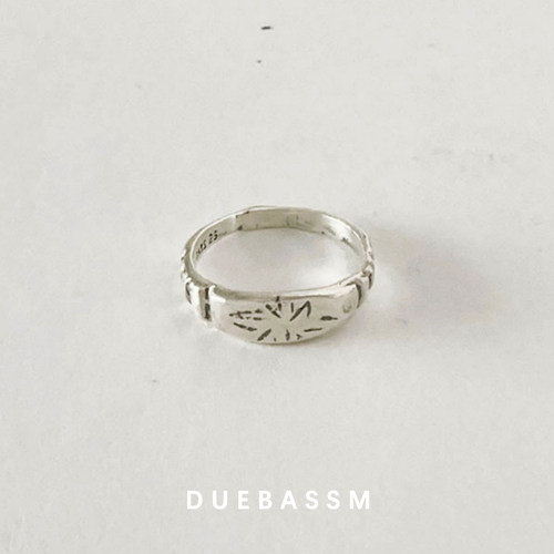 DUEBASSM复古雕刻银戒指