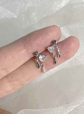 「两小无猜」 afunnystory小众精致锆石爱心银耳针耳夹女