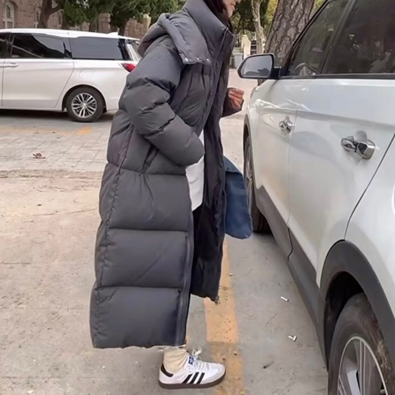 欧货2025冬季爆款长款过膝白鸭绒羽绒服女加厚保暖高个子宽松外套