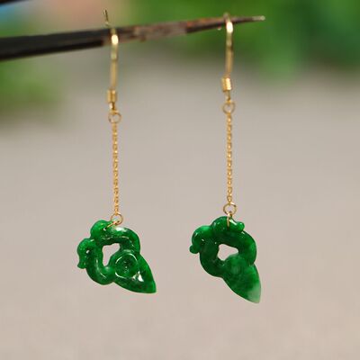 满色辣绿天然A货翡翠剪刀耳坠