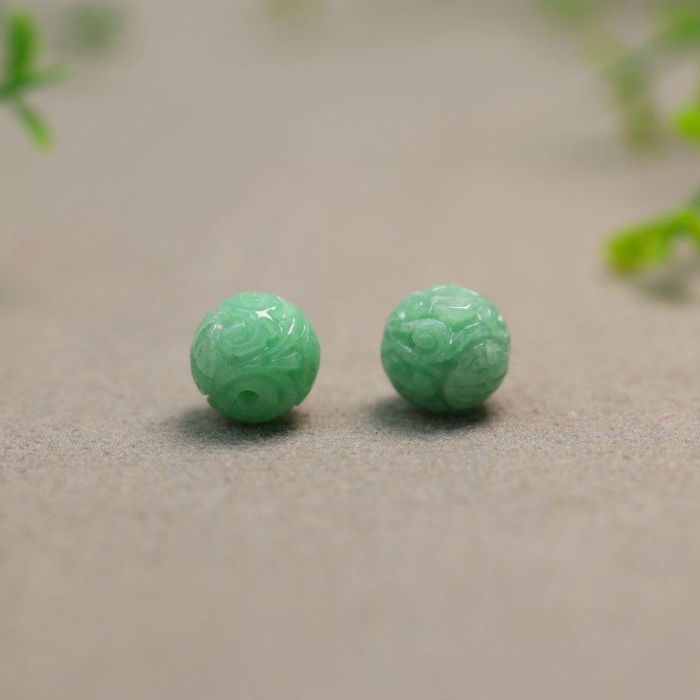 糯底满绿天然A货翡翠雕花珠子