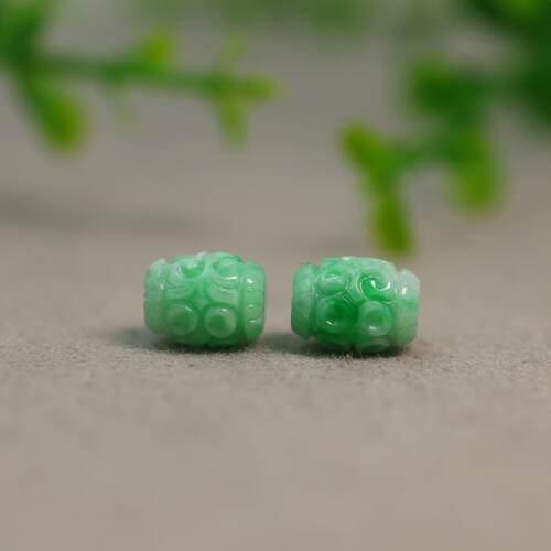 #L813 一对飘阳绿缅甸A货翡翠雕花转运珠桶珠腰鼓珠