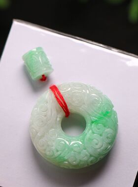 #6226糯白底飘阳绿天然A货翡翠古风龙纹雕花平安扣吊坠挂坠