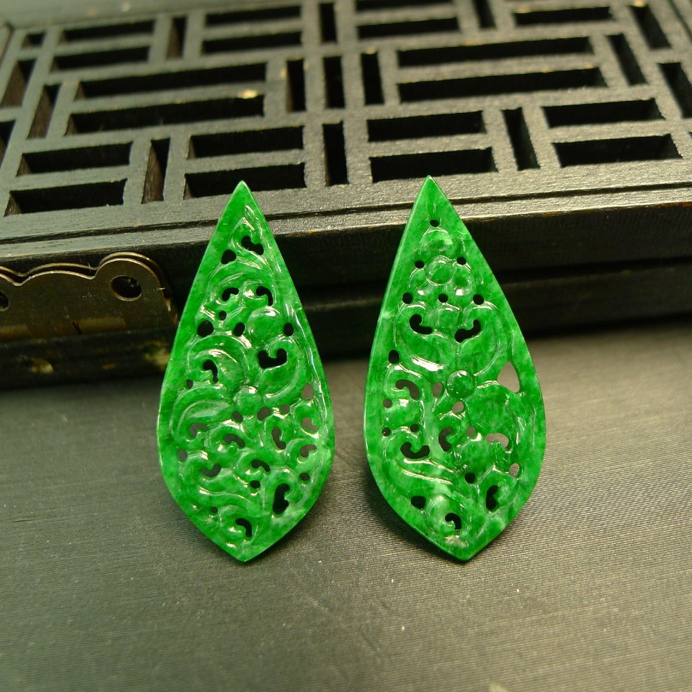 天然A货翡翠镂空水滴形耳坠花片