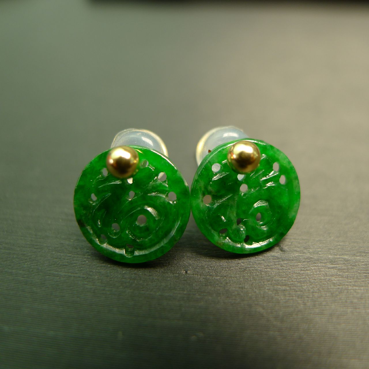 冰种满绿天然翡翠小圆福字耳钉