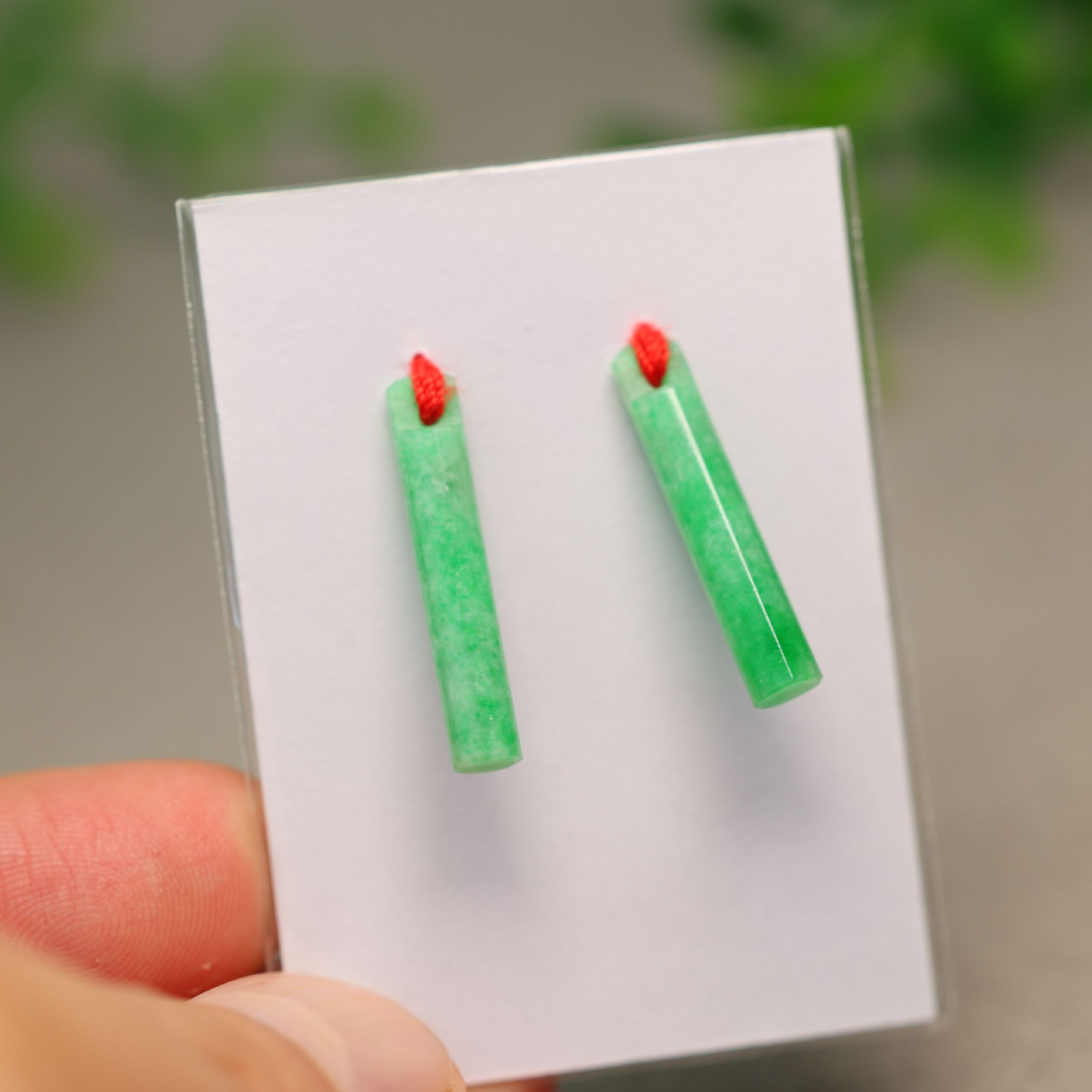 满色阳绿缅甸天然A货翡翠翎管