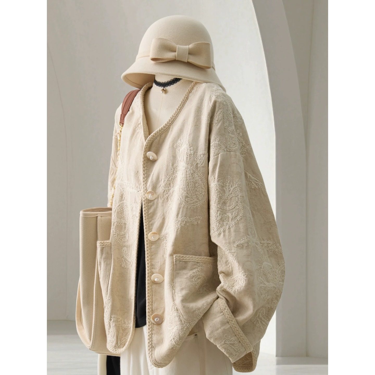 米色刺绣提花短外套女春季2026年新款法式高级感别致漂亮休闲上衣,女装/女士精品,短外套,淘宝优惠券,粉丝福利购,淘宝优惠卷