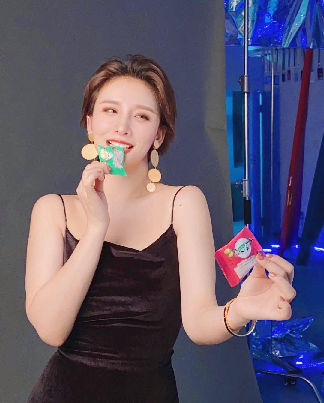 【大头姐王濛】梅子 大头姐王蒙