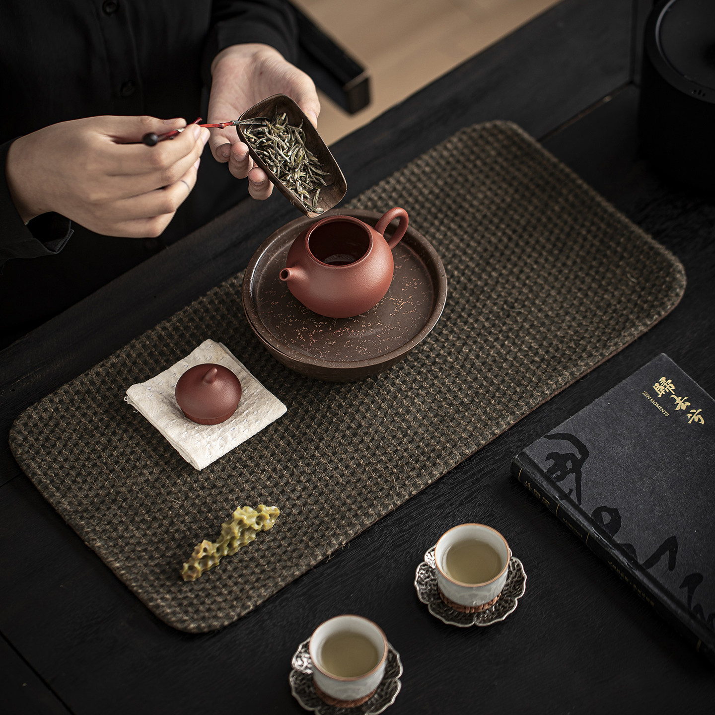 中式黄麻线编织茶席茶桌垫图片