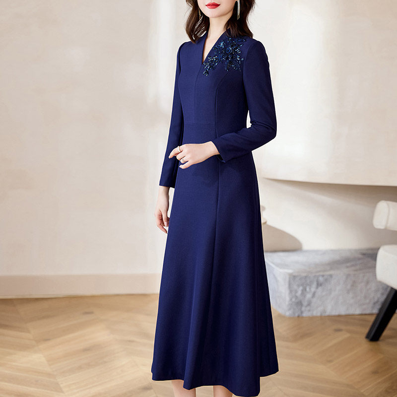 蓝色过膝连衣裙女春款2024新款优雅端庄女神范修身显瘦中长款裙子