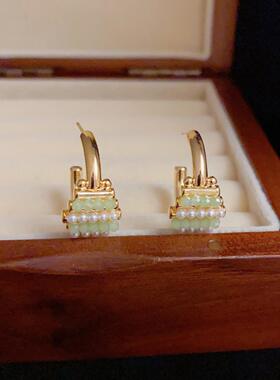 轻奢时尚个性绿色珠子珍珠C形耳圈s925银针小众简约设计感耳环女