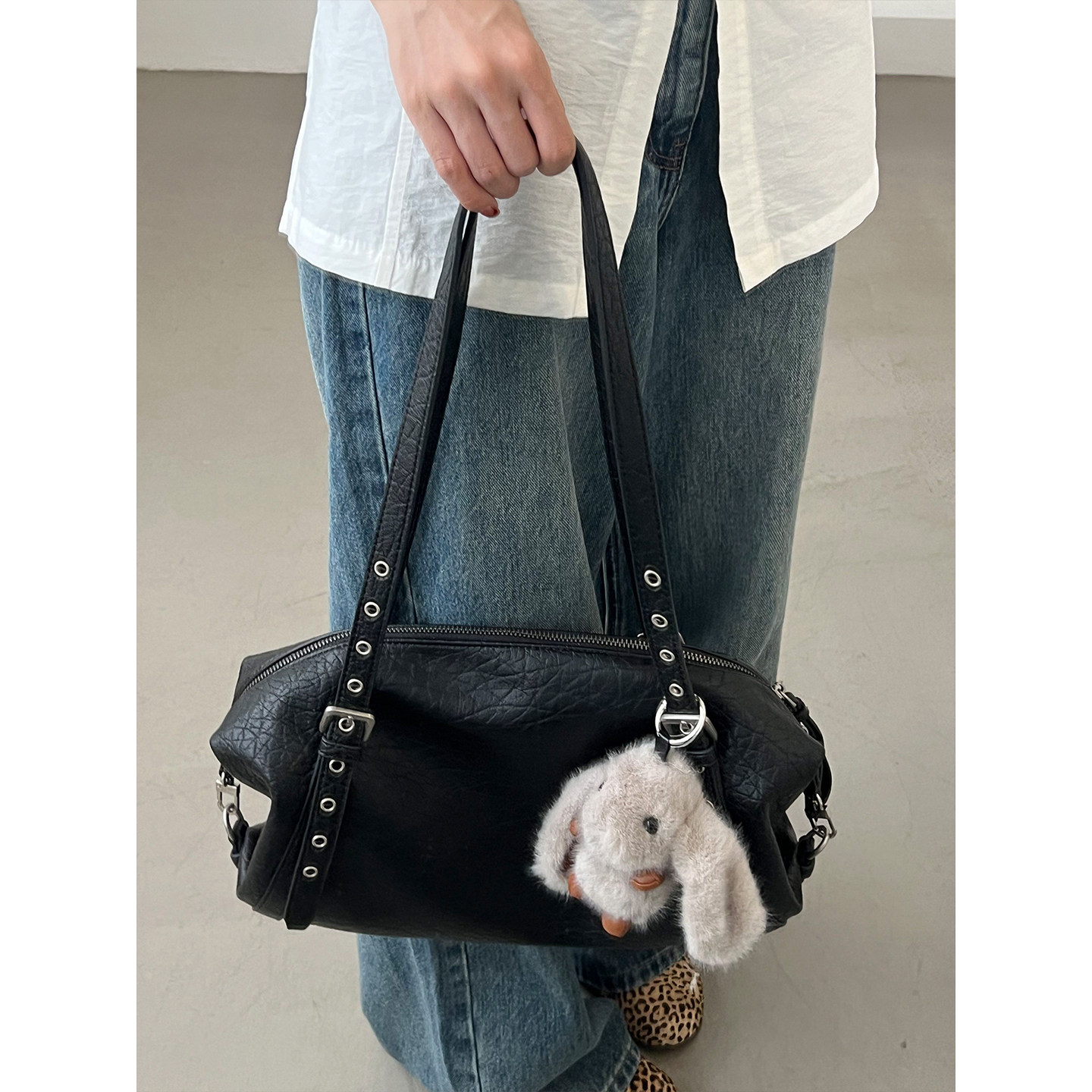 慵懒风日常通勤托特包2025新款保龄球腋下包大气时尚牛皮单肩大包,箱包皮具/热销女包/男包,托特包,淘宝优惠券,粉丝福利购,淘宝优惠卷