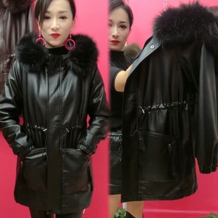 新款妈妈冬装中长款棉服时尚PU皮衣外套女中年人秋冬装加绒加厚潮