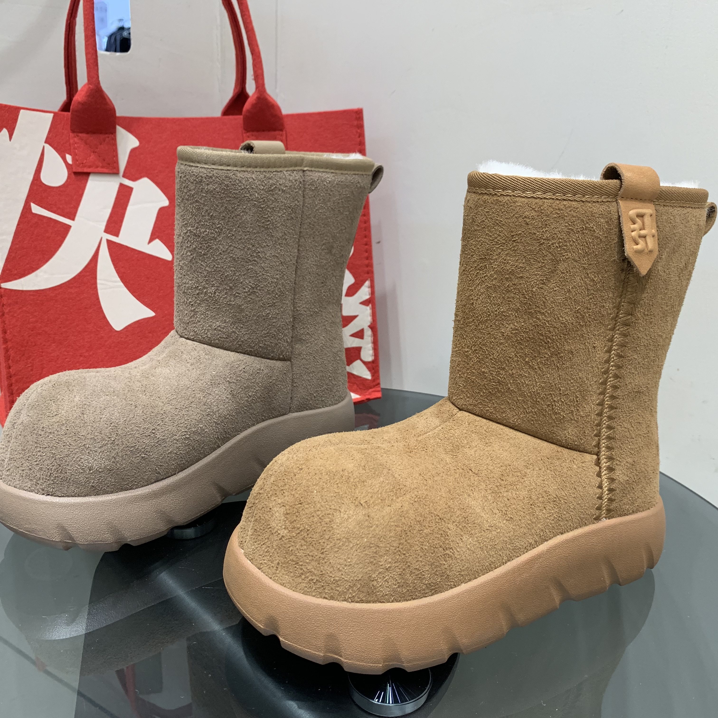 真皮羊毛雪地靴女2025冬季爆款厚底中筒女棉靴保暖加厚一脚蹬短靴,女鞋,时尚雪地靴,淘宝优惠券,粉丝福利购,淘宝优惠卷